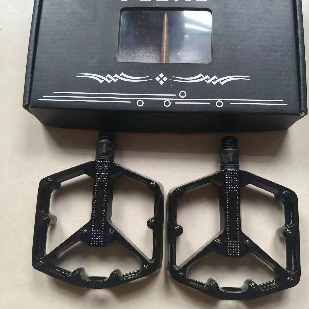 Bicycle Pedals Black Silver Mo - Pedal Platform Flat ulasan dan harga